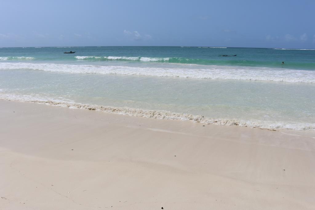 Diani Sea Lodge Diani Beach Eksteriør billede