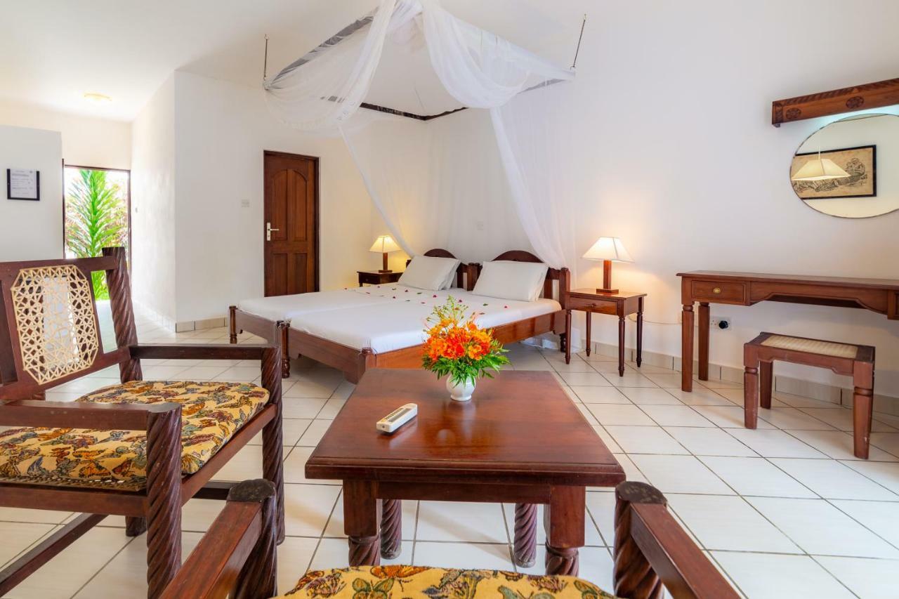Diani Sea Lodge Diani Beach Eksteriør billede