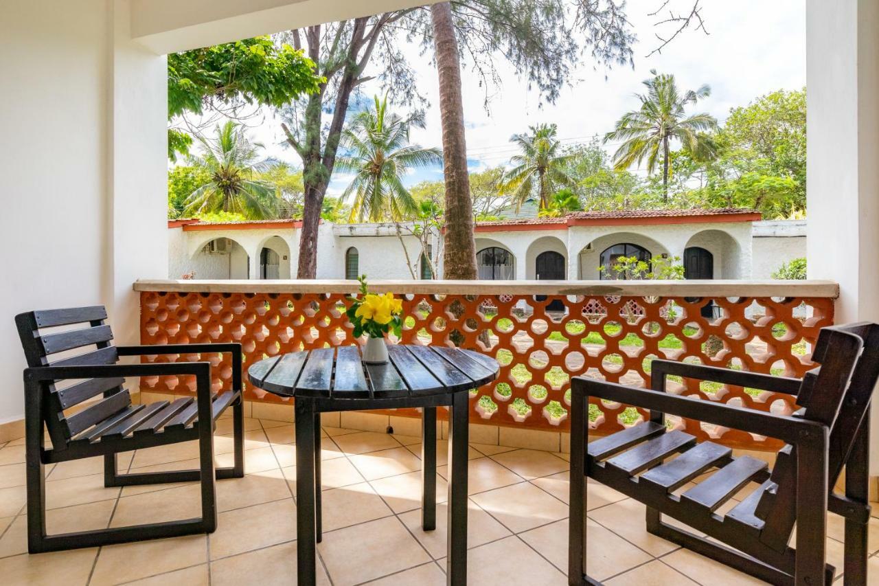 Diani Sea Lodge Diani Beach Eksteriør billede